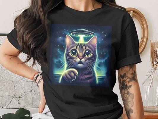 Alien Abduction Tabby Cat T-Shirt: Funny UFO Graphic Tee